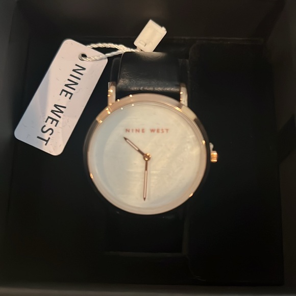 Nine West Felicity watch new never worn - Picture 2 of 3